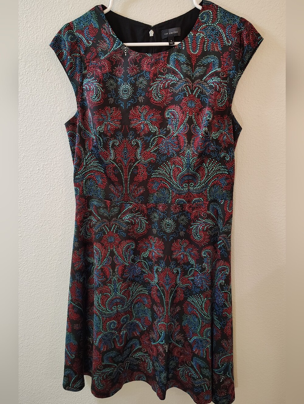 Comfortable Dress from The Limited ~ Size 8 ~ Never Worn, Like New condition